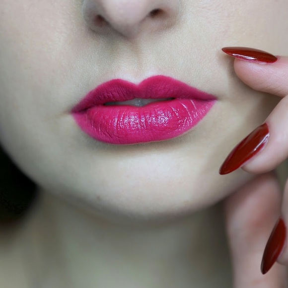 Urban Decay x Gwen Stefani Lip Pencil - Picture 8 of 10